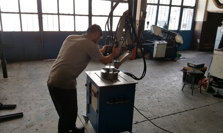Tapping Machine